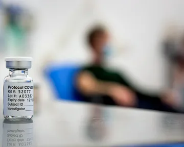 «AstraZeneca» совместно с НИЦЭМ им. Н.Ф. Гамалеи запускает исследование комбинации вакцин