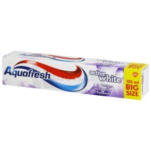 Зубная паста Аквафреш активное отбеливание (Aquafresh toothpaste active whitening)